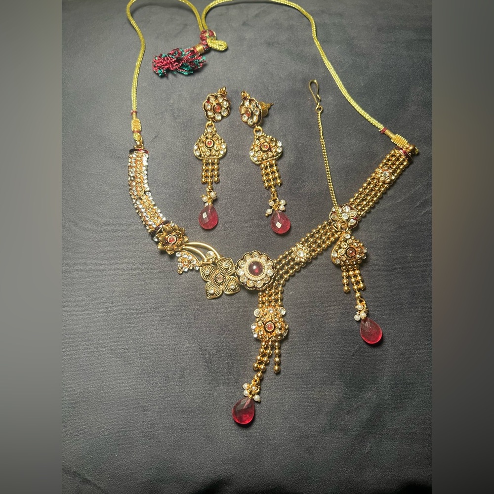 Free w/outfit | Indian Jewelry Set